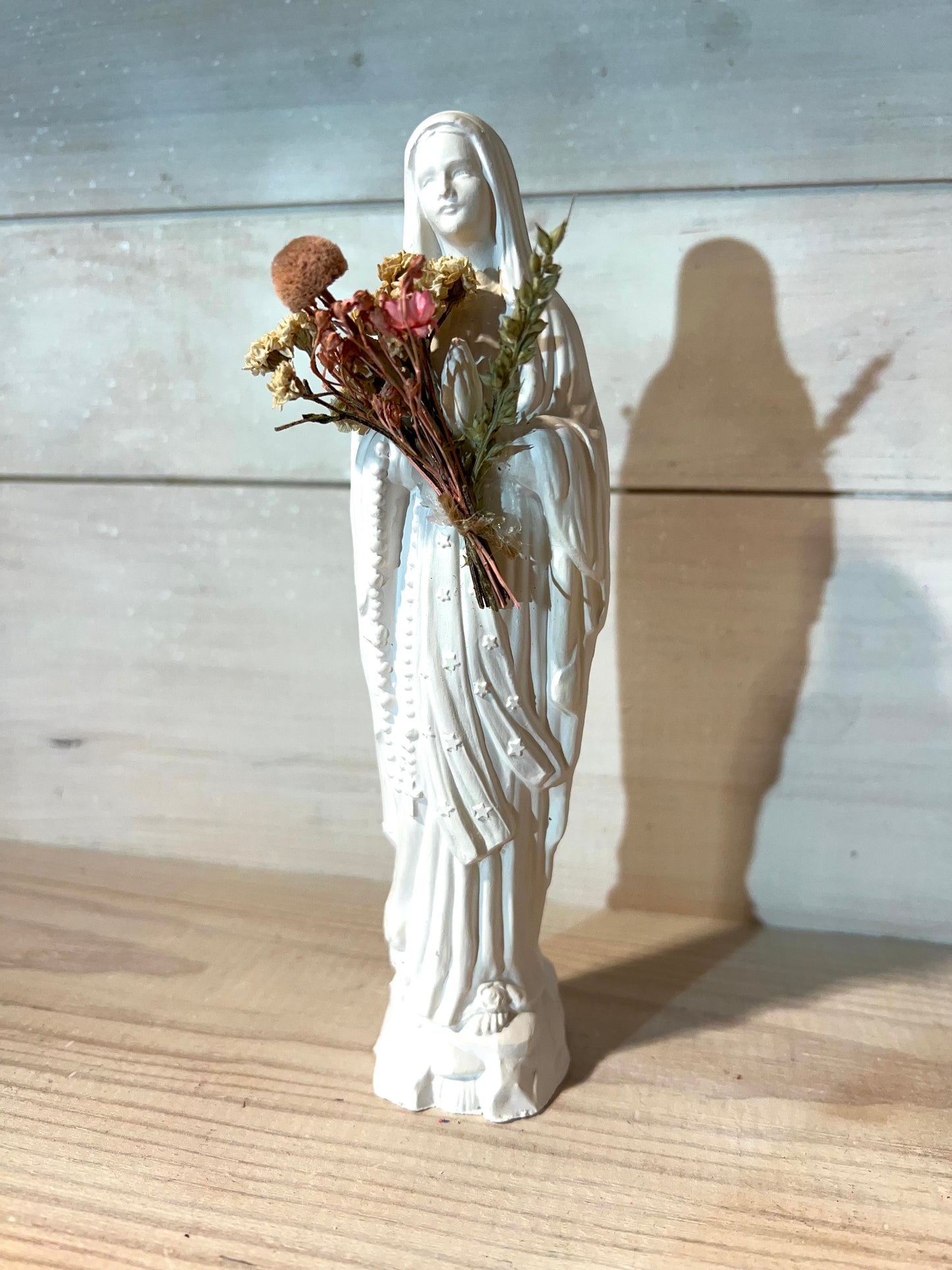 Statuette Vierge Fleurie 17 cm